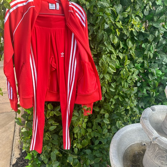 Adidas - Picture 3 of 3